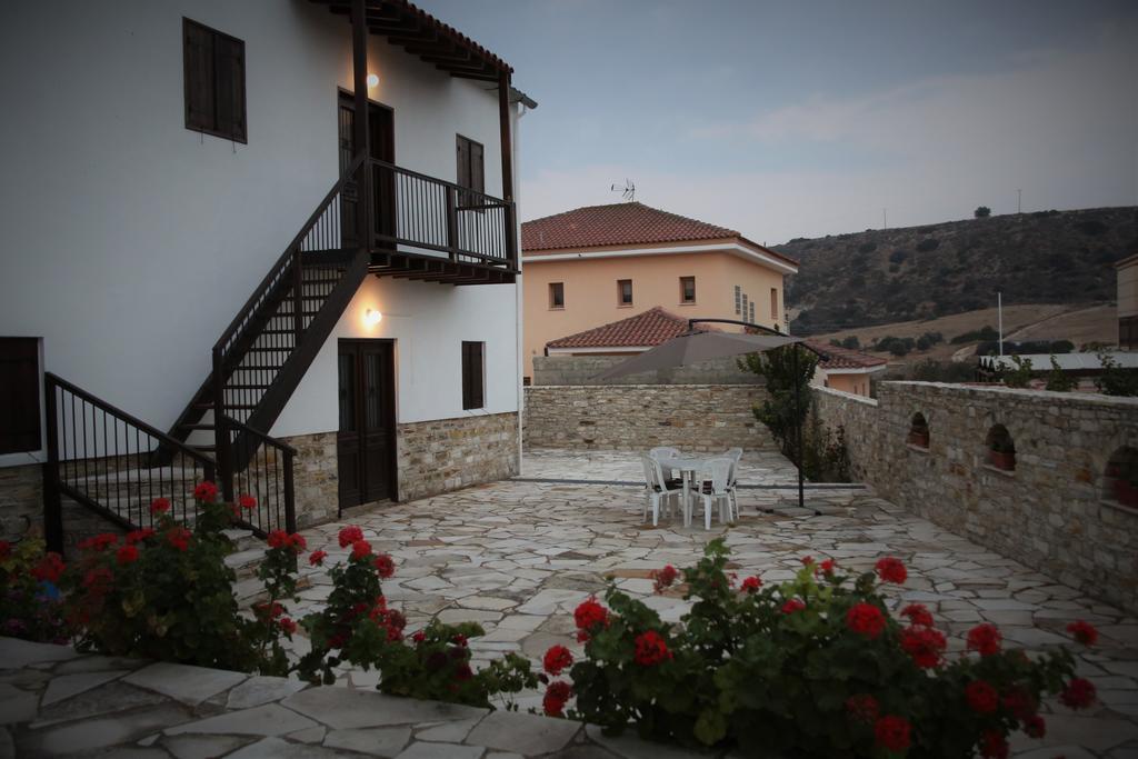 Charoullas Traditional Mansion Villa Alaminos Exterior foto