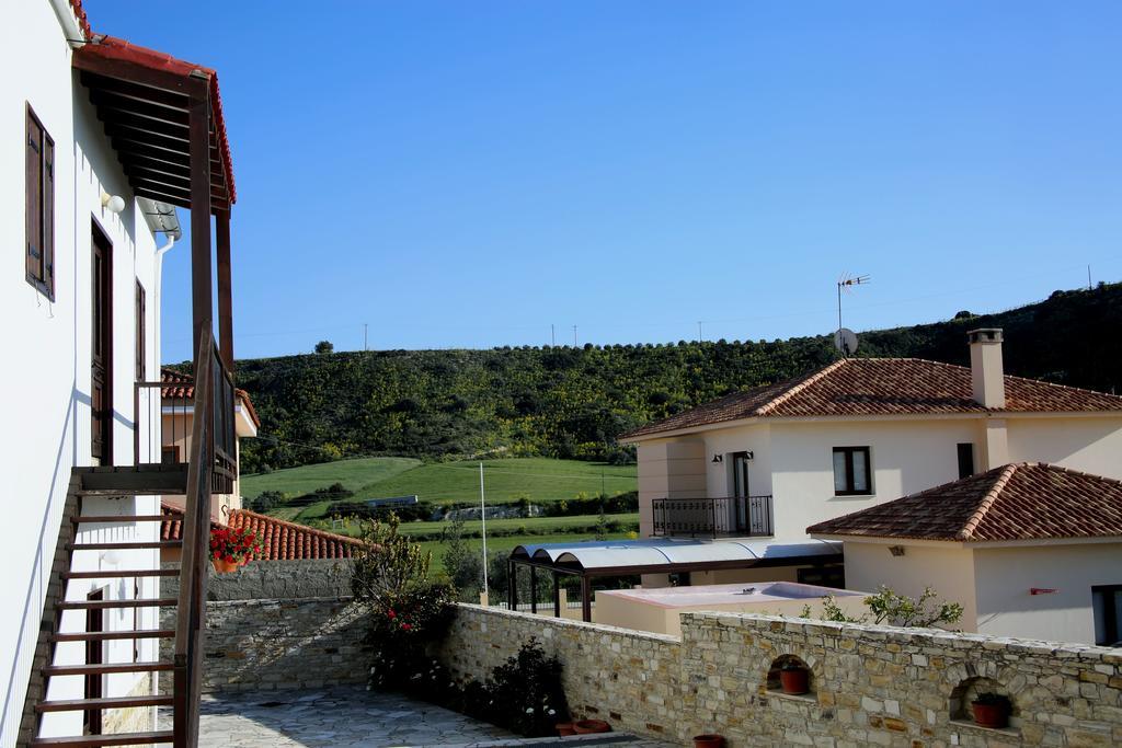 Charoullas Traditional Mansion Villa Alaminos Exterior foto